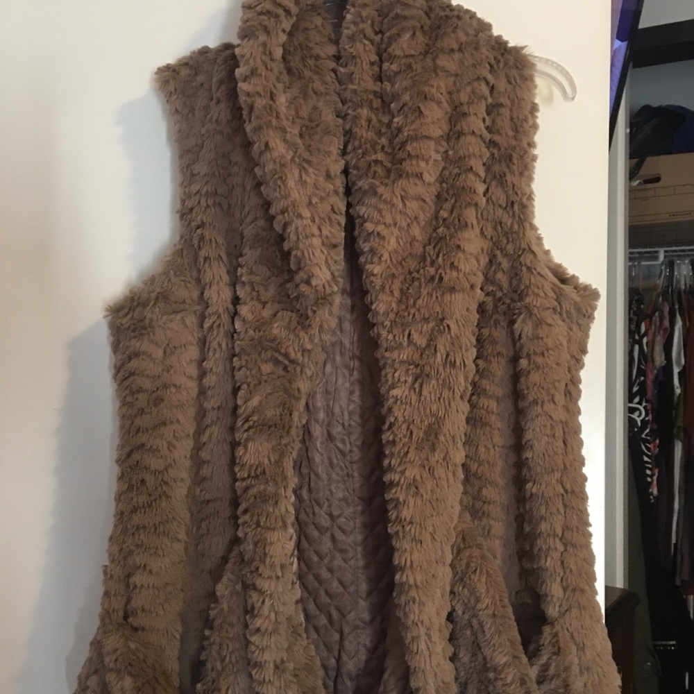 Camel faux fur vest